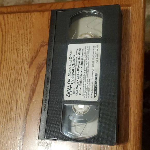 Scholastic Owl Moon Caldecott Classics VHS Tape - Picture 4 of 6